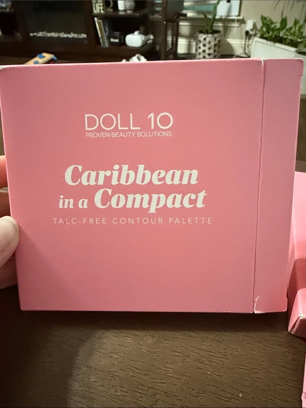 Doll 10 Caribbean in a compact Contour